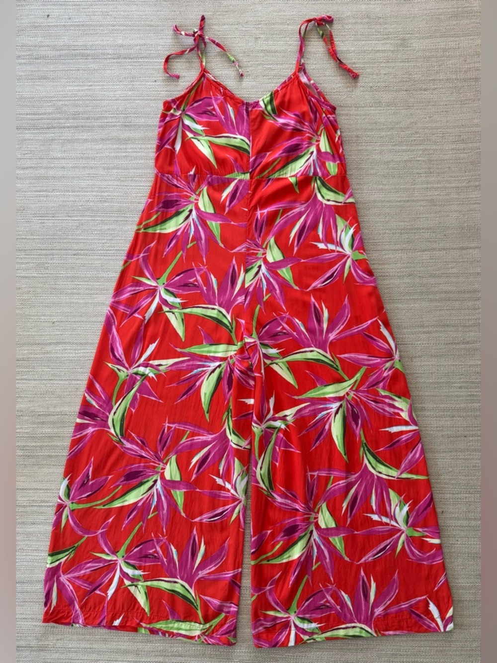 Old Navy floral loose wide leg cropped tie shoulder v-neck cami jumpsuit women S - Picture 2 of 3